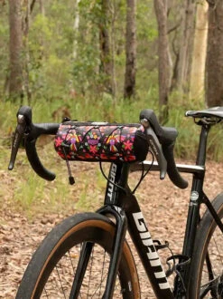Frida Handlebar Bag Black -Cycology Frida on bike